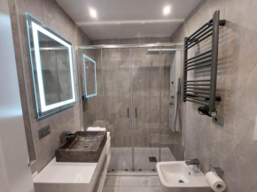 Apartment Marble Como